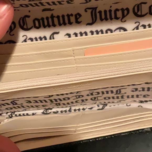 Juicy Couture Black Wallet - Picture 2 of 3